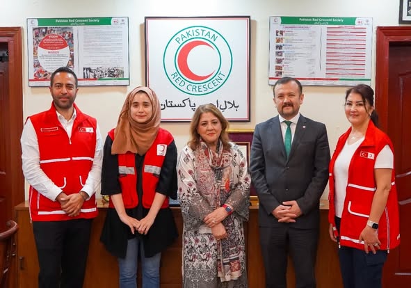 PRCS Chairperson Mrs. Farzhana Naek met Ms. Beyza Taner, new Head of Delegation Türk Kızılay in Pakistan, to strengthen partnership and support relief efforts.